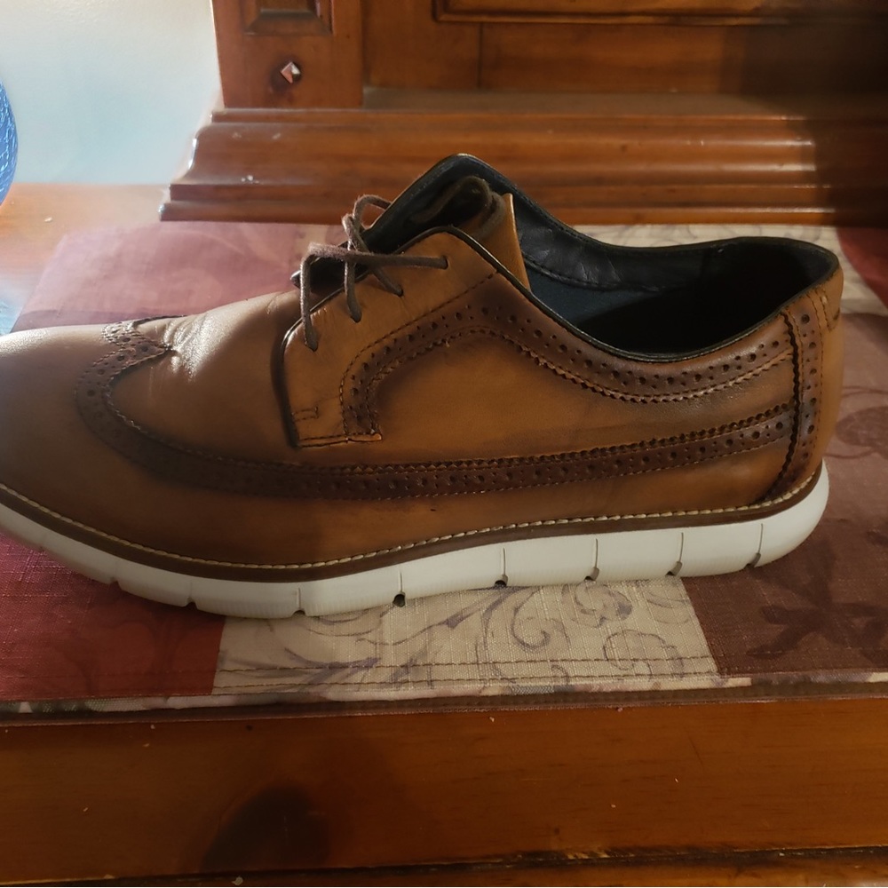 Men’s size 12 Johnston’s and Murphy Wingtip Derby shoes , gently worn.